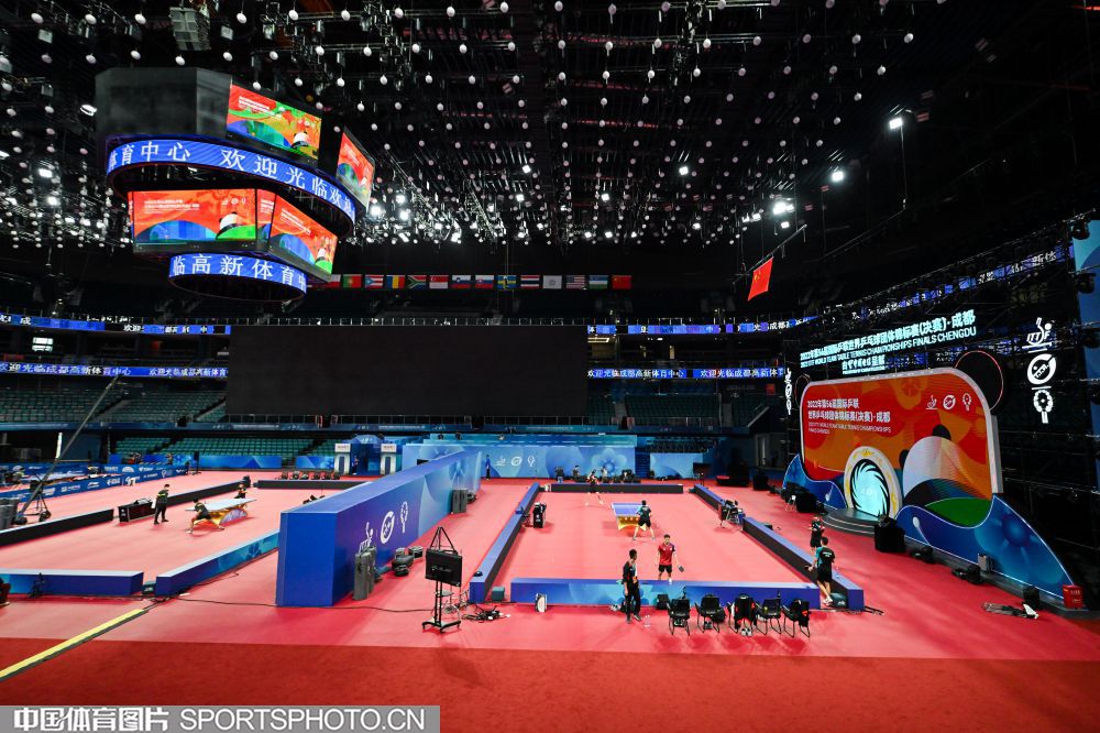 李帅与海港球迷同庆：尊敬的四星球迷，冠军是我们一起拿到的